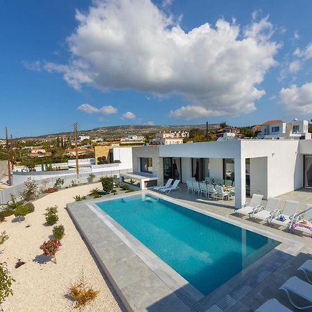 Villa Pleiades Paphos Bagian luar foto