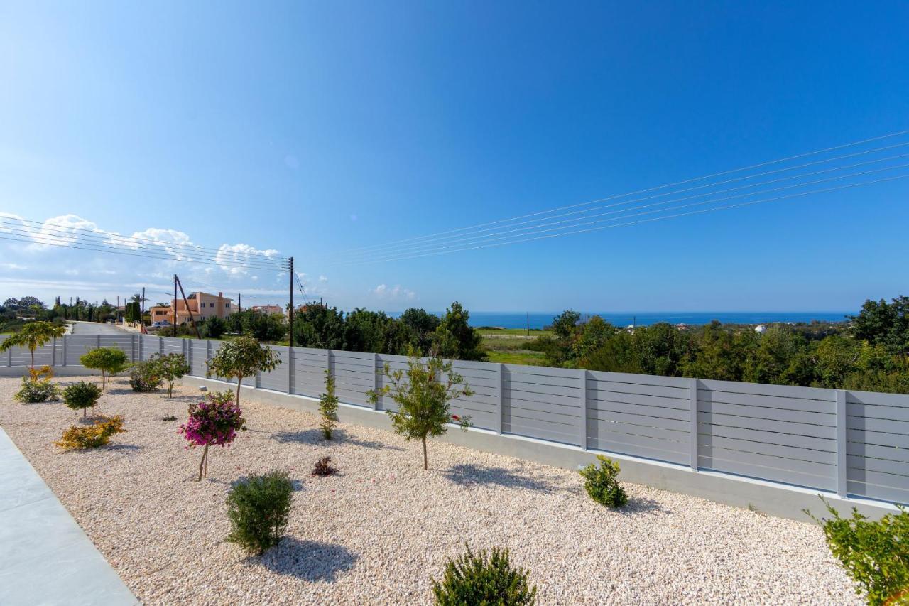 Villa Pleiades Paphos Bagian luar foto