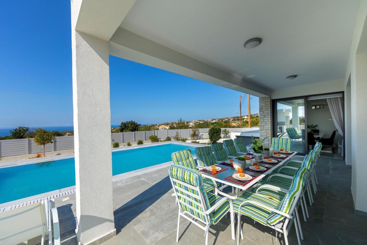 Villa Pleiades Paphos Bagian luar foto